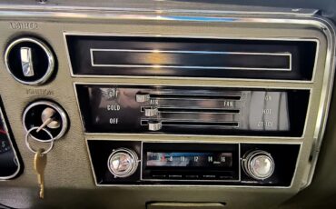 Chevrolet-Chevelle-1968-Butternut-Yellow-Gold-5