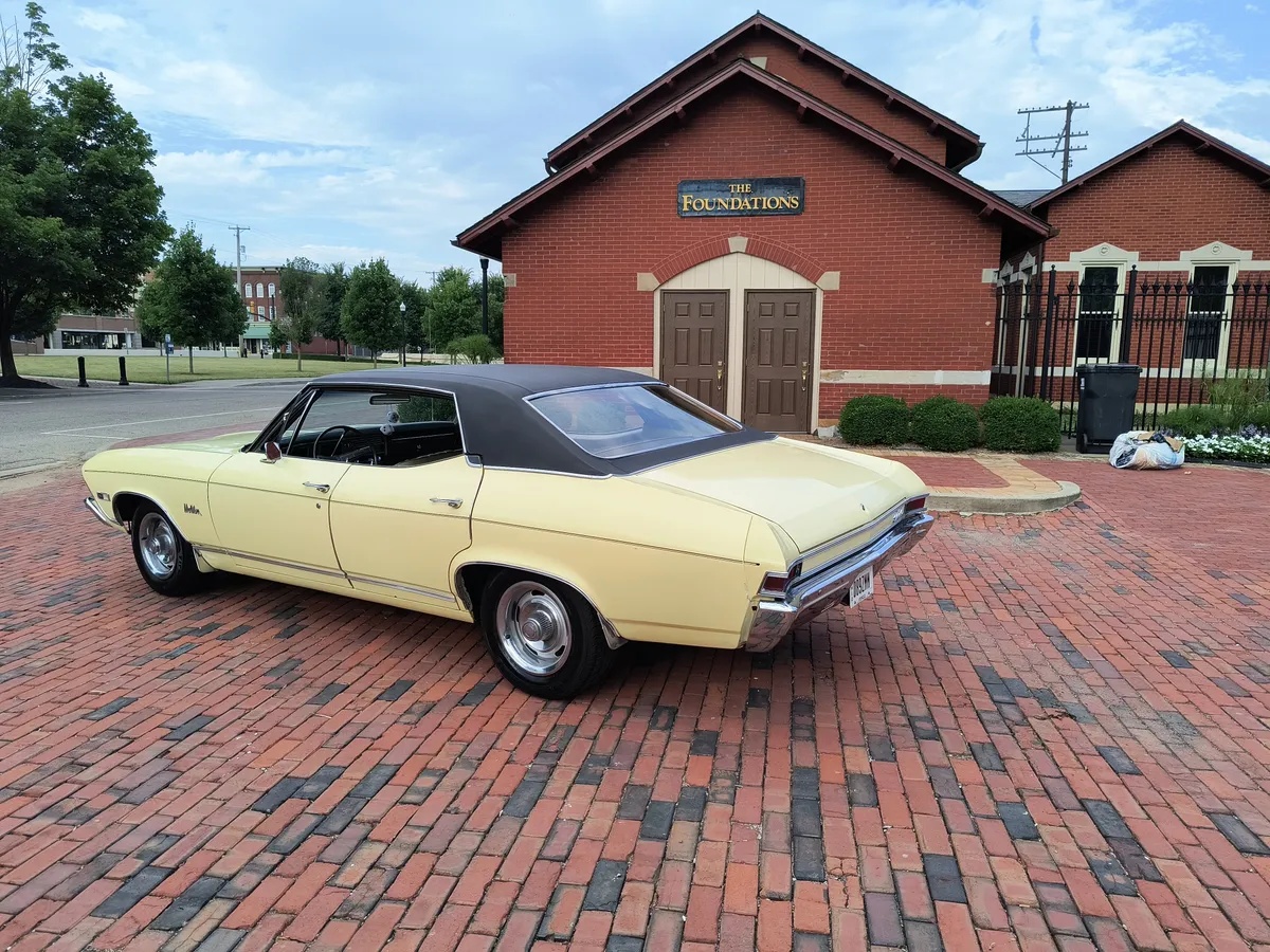 Chevrolet-Chevelle-1968-Butternut-Yellow-Gold-9