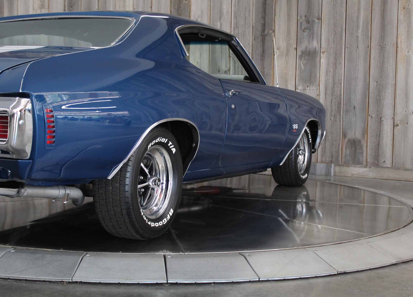 Chevrolet-Chevelle-1970-SS-Tribute-11