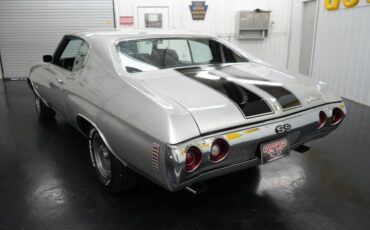 Chevrolet-Chevelle-1972-Cortez-Silver-Black-13