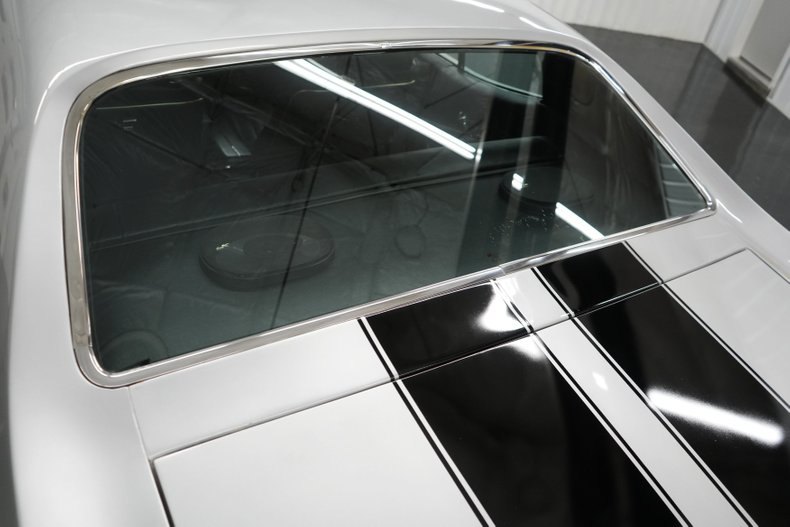 Chevrolet-Chevelle-1972-Cortez-Silver-Black-16