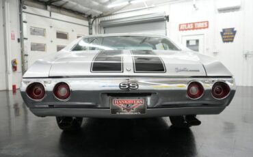 Chevrolet-Chevelle-1972-Cortez-Silver-Black-17
