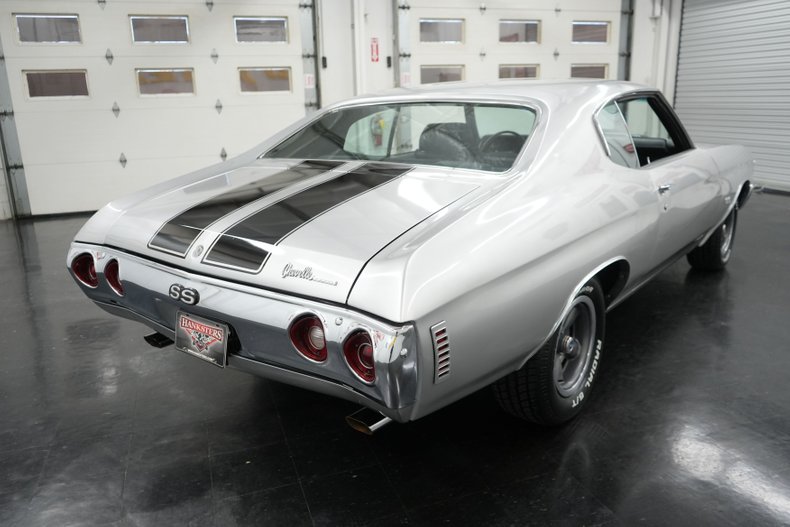 Chevrolet-Chevelle-1972-Cortez-Silver-Black-20