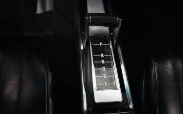 Chevrolet-Chevelle-1972-Cortez-Silver-Black-3