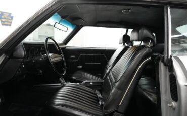 Chevrolet-Chevelle-1972-Cortez-Silver-Black-42