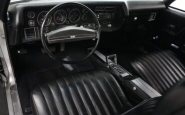 Chevrolet-Chevelle-1972-Cortez-Silver-Black-43