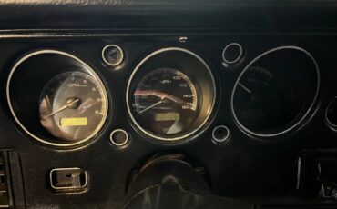 Chevrolet-Chevelle-1972-Red-Black-17