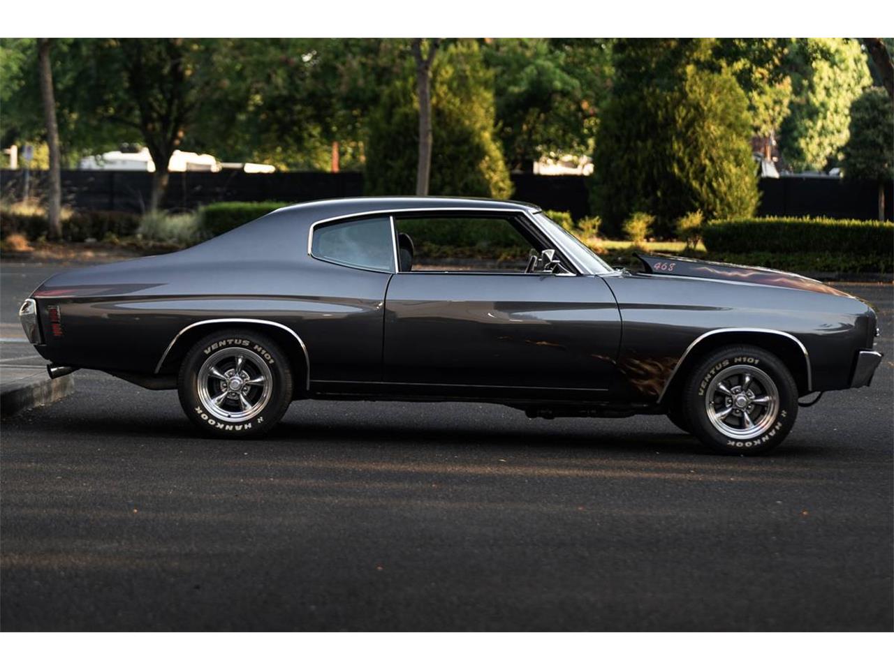 Chevrolet-Chevelle-1972-gray-black-1