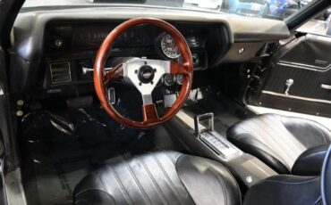 Chevrolet-Chevelle-1972-gray-black-10