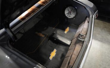 Chevrolet-Chevelle-1972-gray-black-16