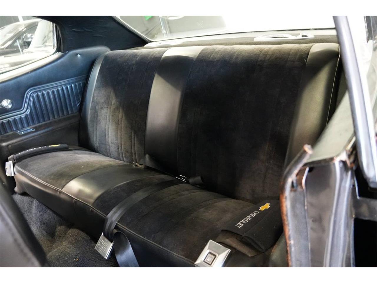 Chevrolet-Chevelle-1972-gray-black-4