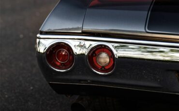 Chevrolet-Chevelle-1972-gray-black-8