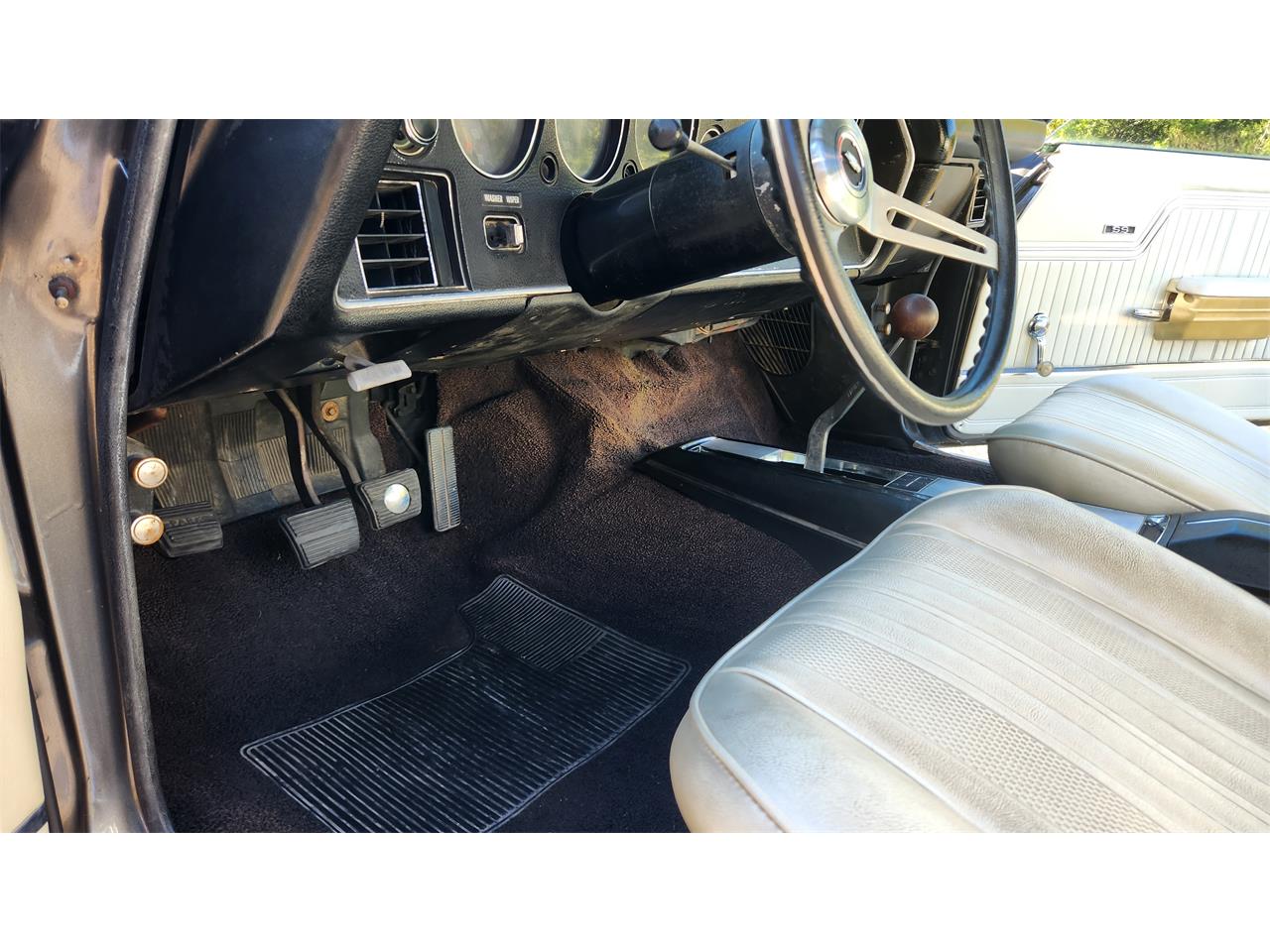 Chevrolet-Chevelle-ss-1970-Silver-Black-Pearl-White-Black-27