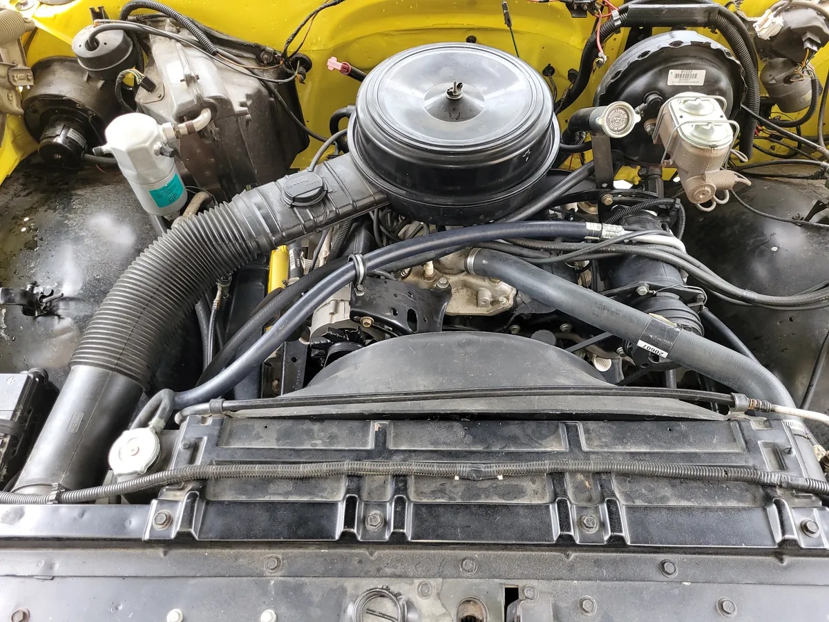 Chevrolet-Cheyenne-1976-Yellow-Brown-10