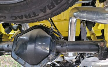 Chevrolet-Cheyenne-1976-Yellow-Brown-11