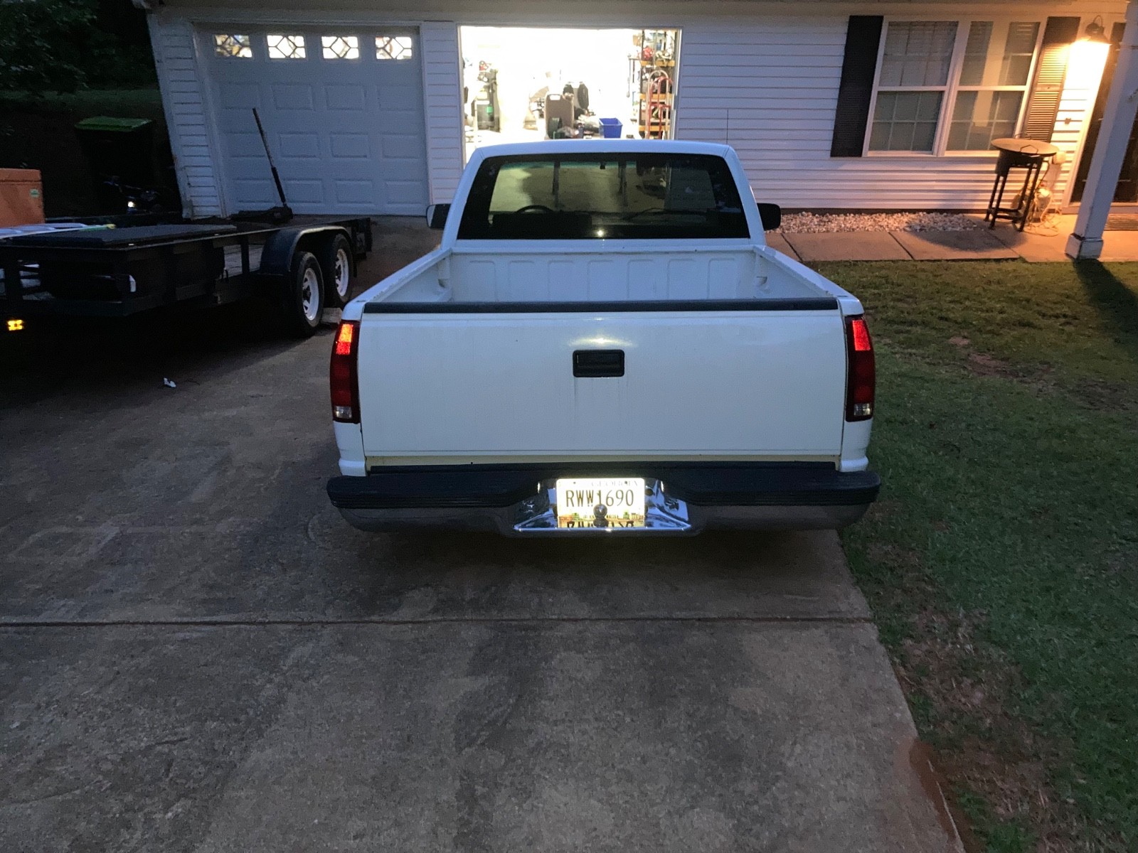 Chevrolet-Cheyenne-1989-Standard-Cab-Pickup-3