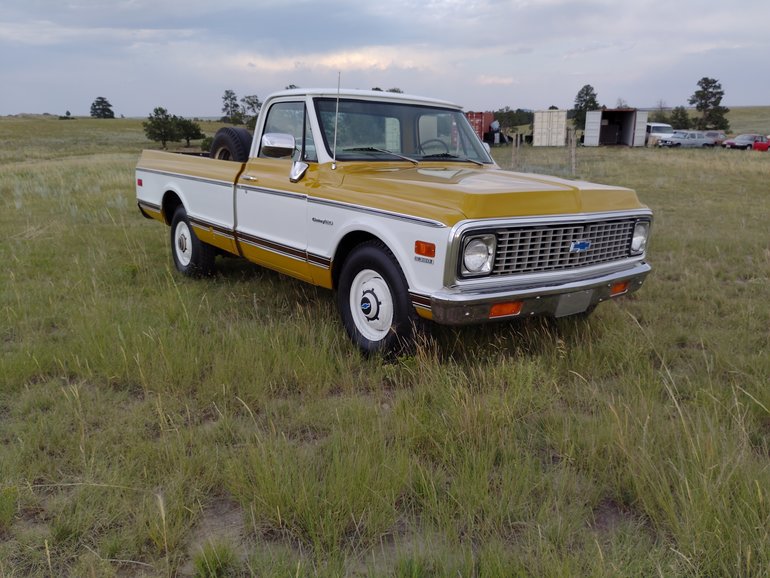Chevrolet-Ck-1972-Yellow-Parchment