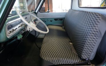Chevrolet-Corvair-1961-Classic-Car-23