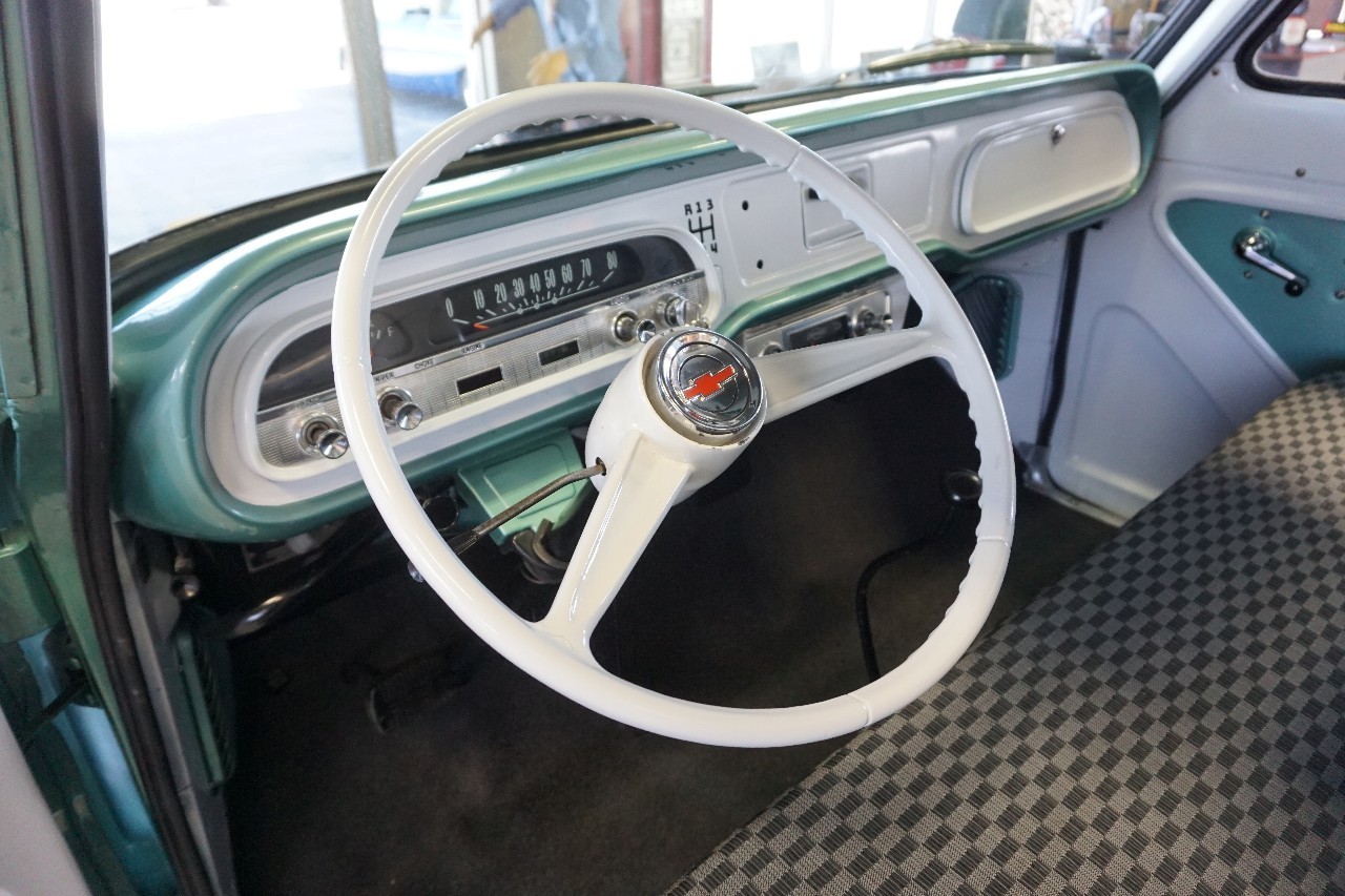 Chevrolet-Corvair-1961-Classic-Car-27
