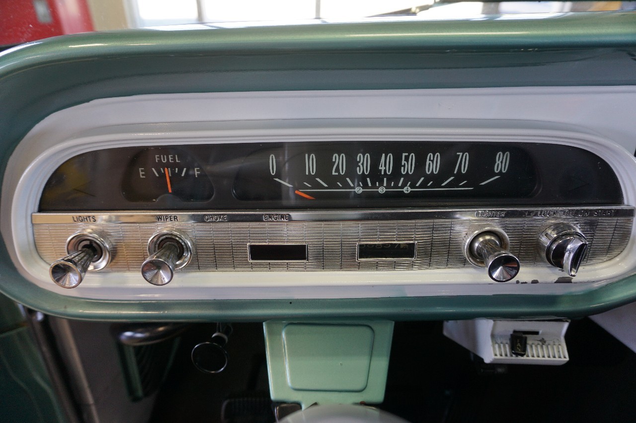 Chevrolet-Corvair-1961-Classic-Car-29