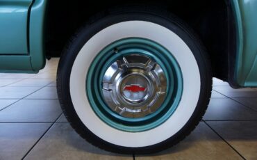 Chevrolet-Corvair-1961-Classic-Car-30