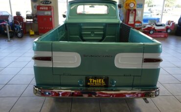 Chevrolet-Corvair-1961-Classic-Car-8