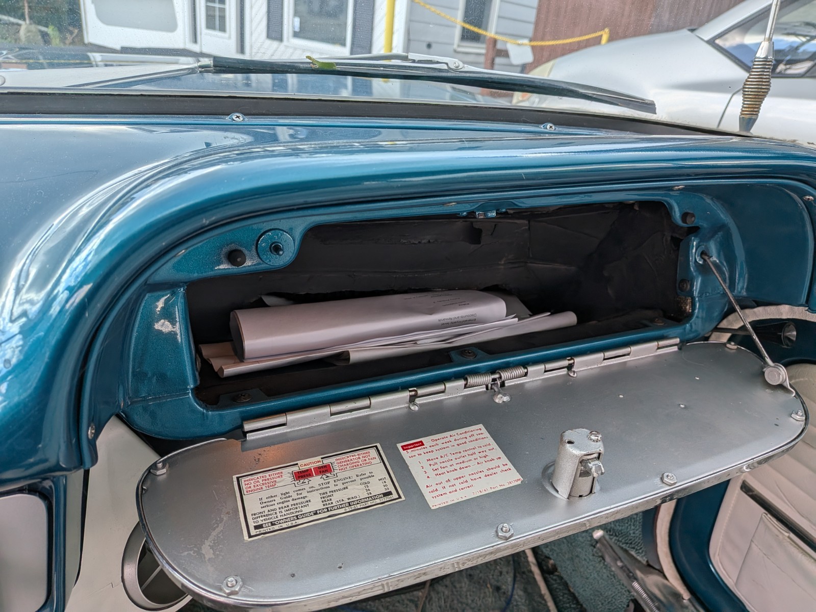 Chevrolet-Corvair-1964-15