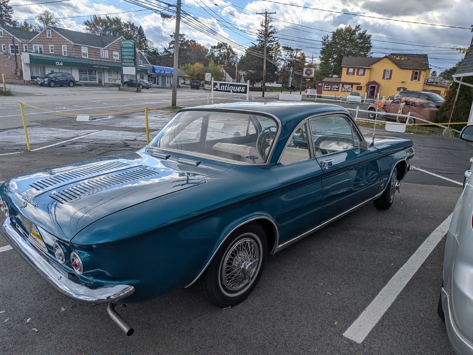 Chevrolet-Corvair-1964-3