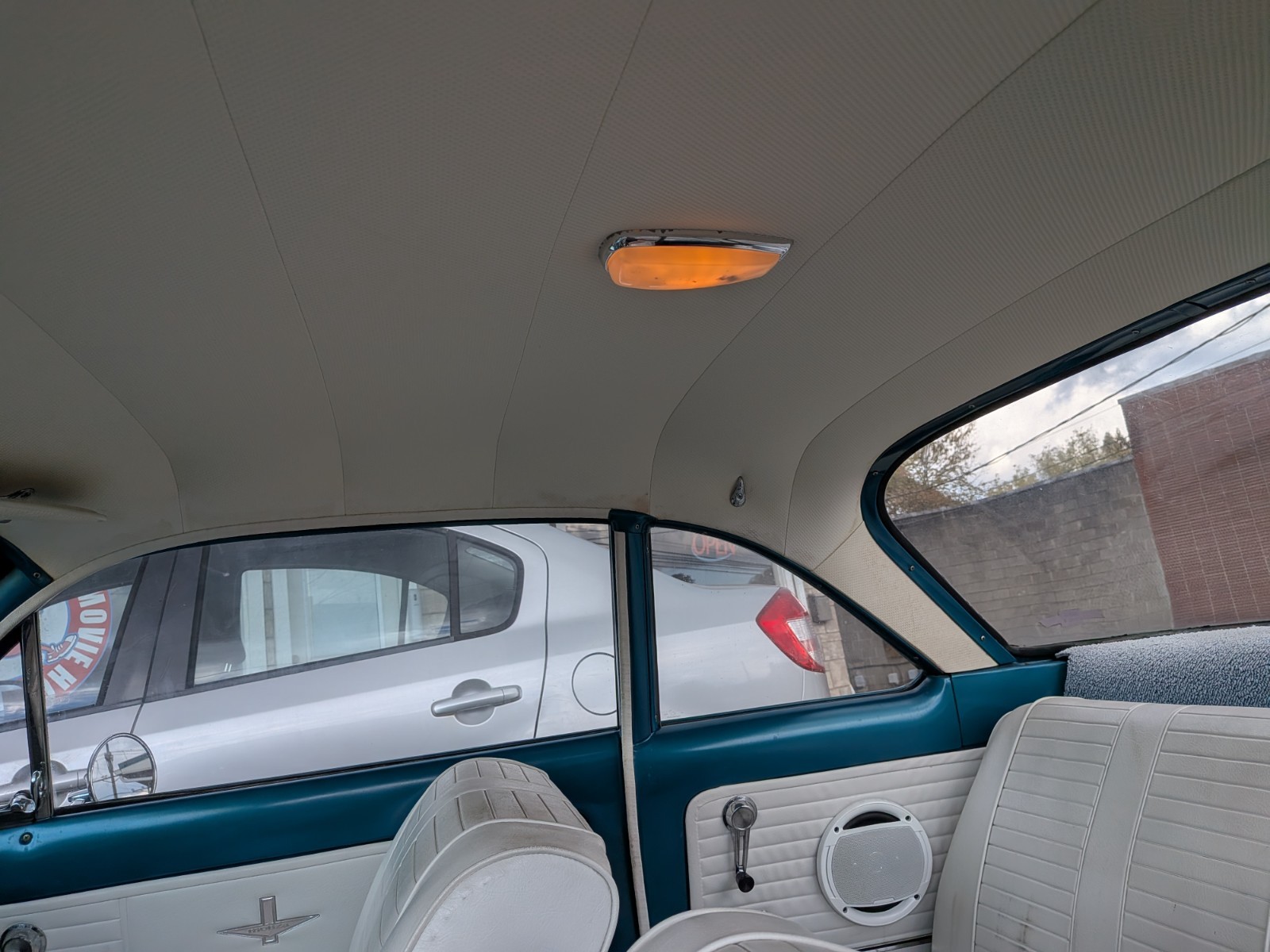Chevrolet-Corvair-1964-6