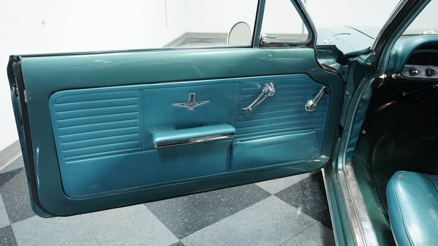 Chevrolet-Corvair-1964-Convertible-31