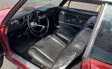 Chevrolet-Corvair-1965-Red-Black-8