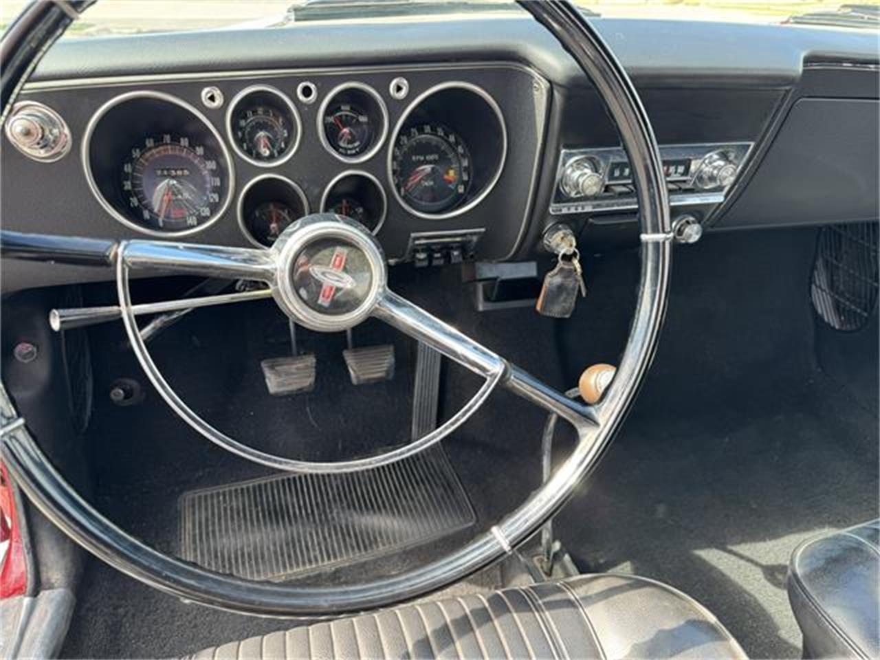 Chevrolet-Corvair-1965-Red-Black-9