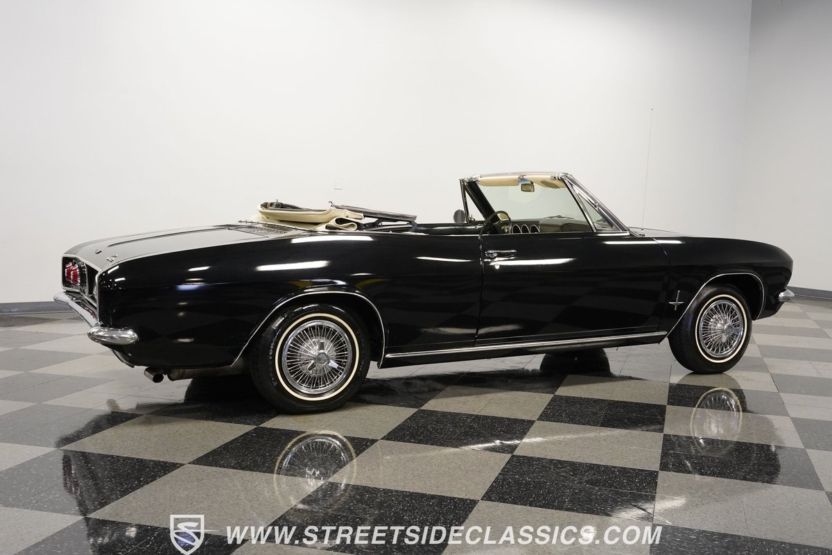 Chevrolet-Corvair-1966-Convertible-13