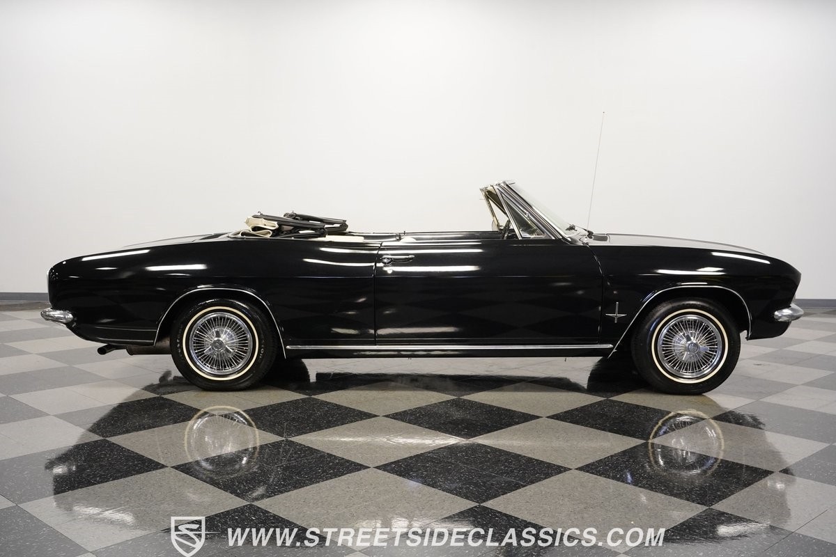 Chevrolet-Corvair-1966-Convertible-14