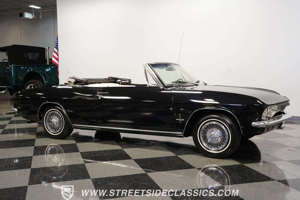 Chevrolet-Corvair-1966-Convertible-15