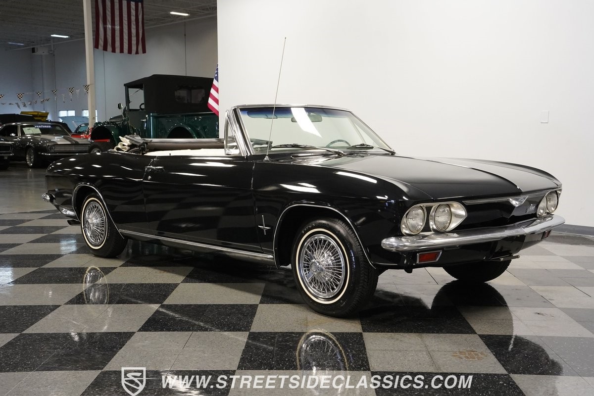 Chevrolet-Corvair-1966-Convertible-16