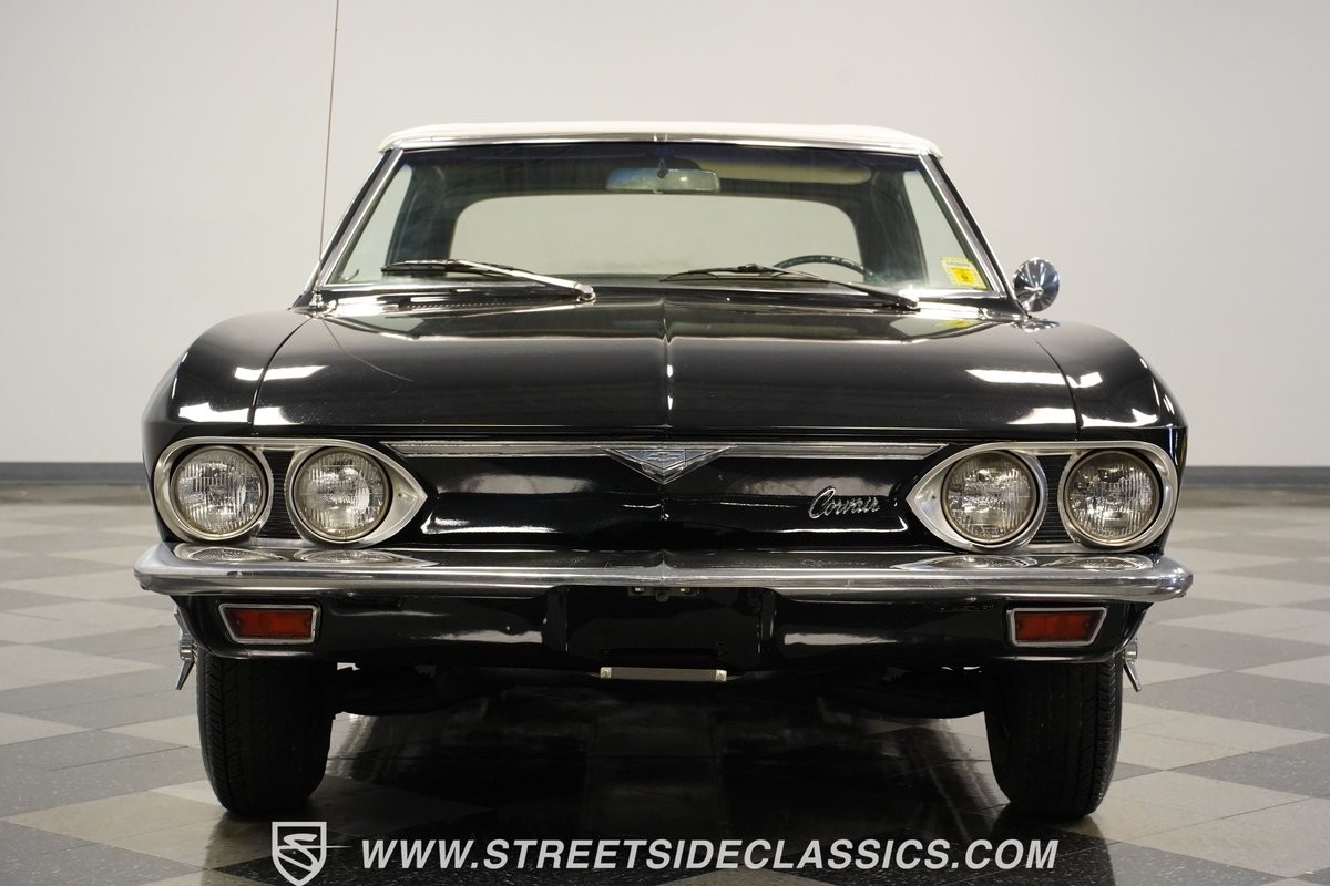 Chevrolet-Corvair-1966-Convertible-17
