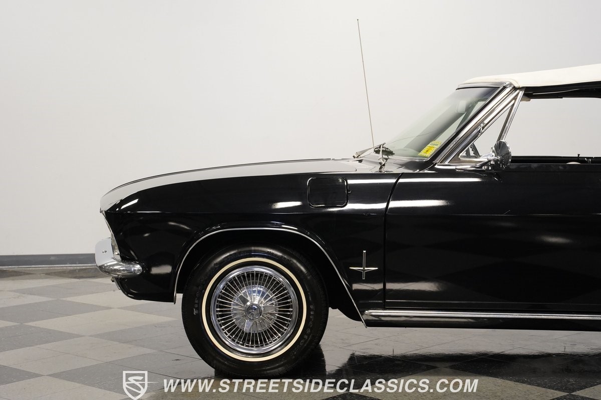 Chevrolet-Corvair-1966-Convertible-23