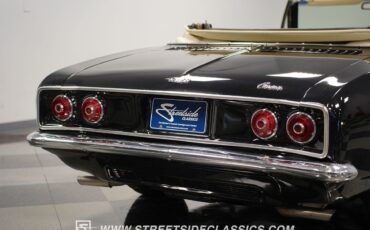 Chevrolet-Corvair-1966-Convertible-26