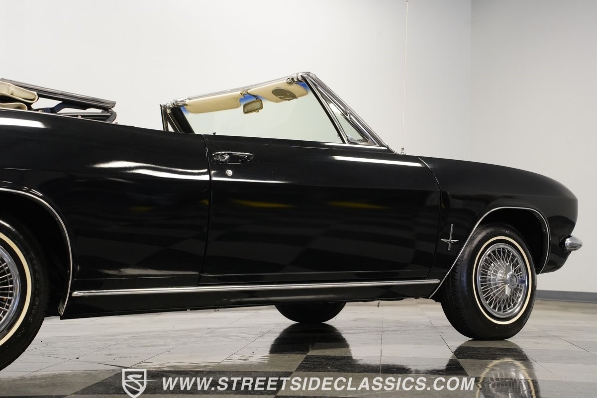 Chevrolet-Corvair-1966-Convertible-28