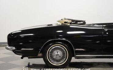 Chevrolet-Corvair-1966-Convertible-29
