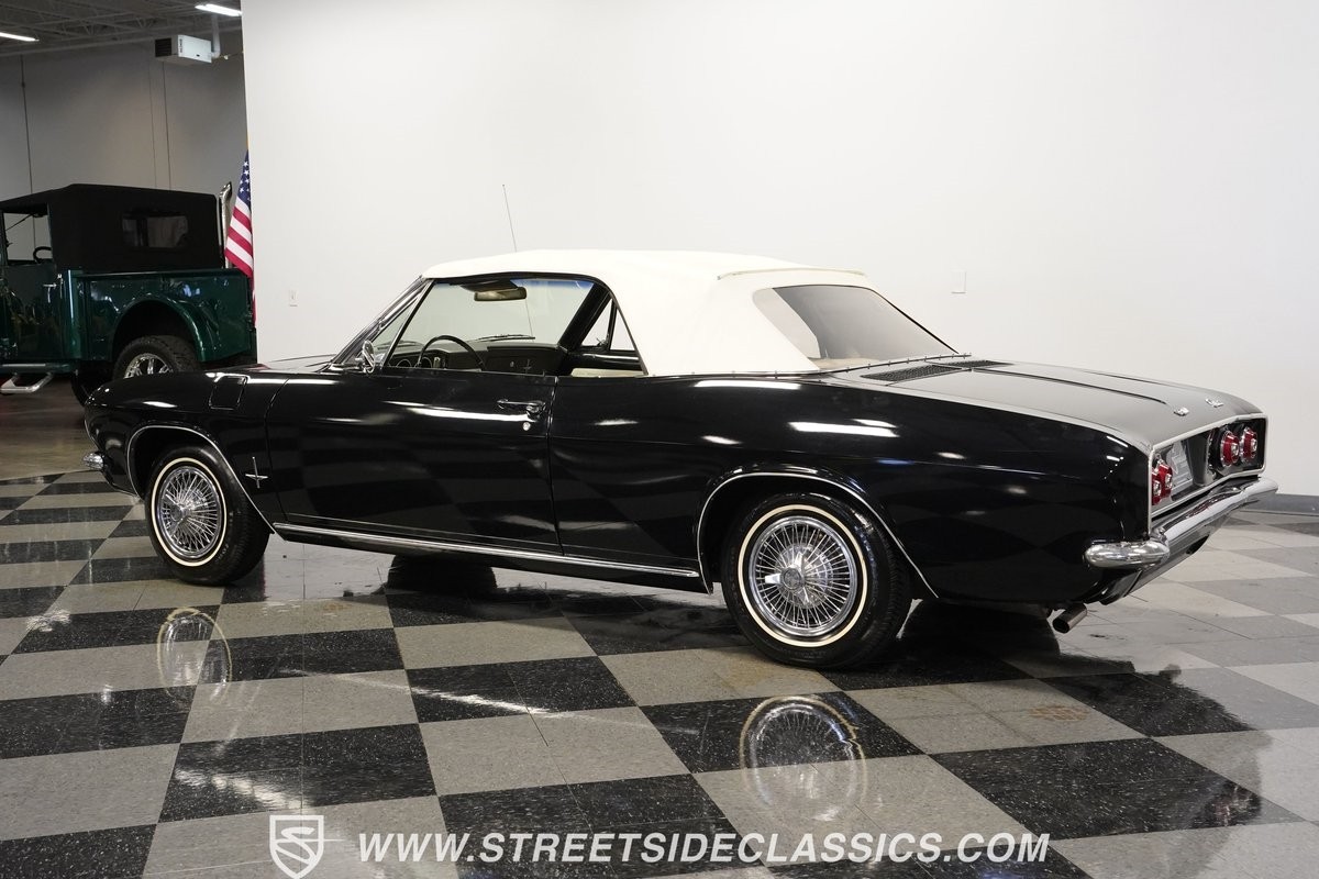 Chevrolet-Corvair-1966-Convertible-8