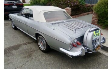 Chevrolet-Corvair-1967-Silver-Red-and-white-4