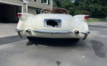 Chevrolet-Corvette-1954-Polo-White-Red-12