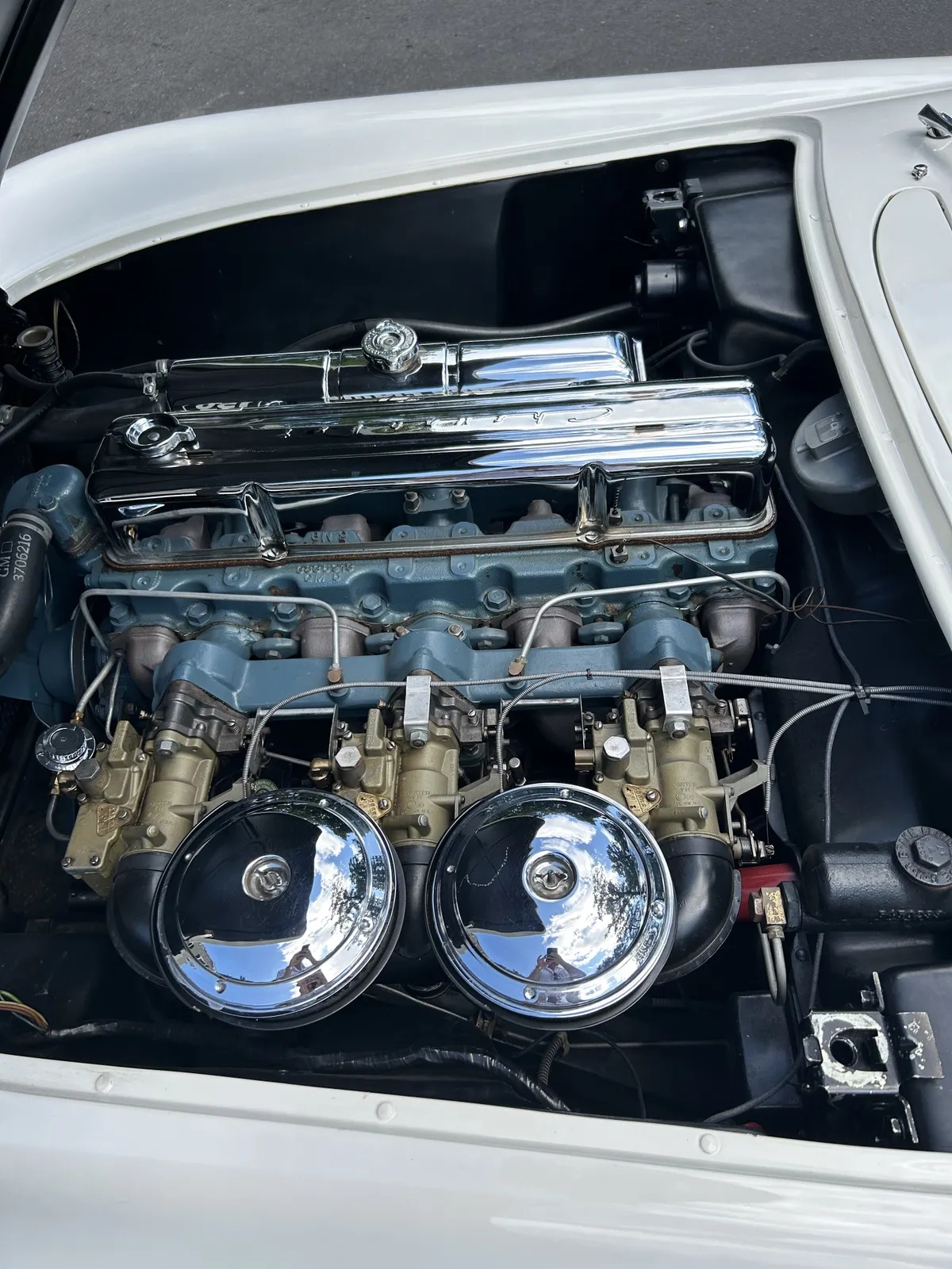 Chevrolet-Corvette-1954-Polo-White-Red-13