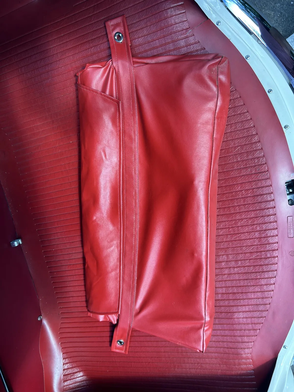 Chevrolet-Corvette-1954-Polo-White-Red-15