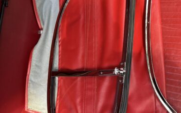 Chevrolet-Corvette-1954-Polo-White-Red-17