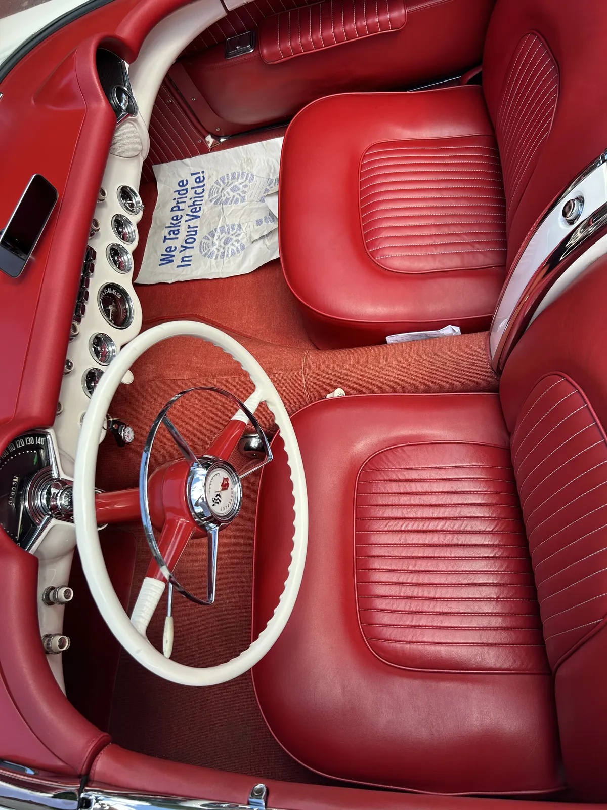 Chevrolet-Corvette-1954-Polo-White-Red-5