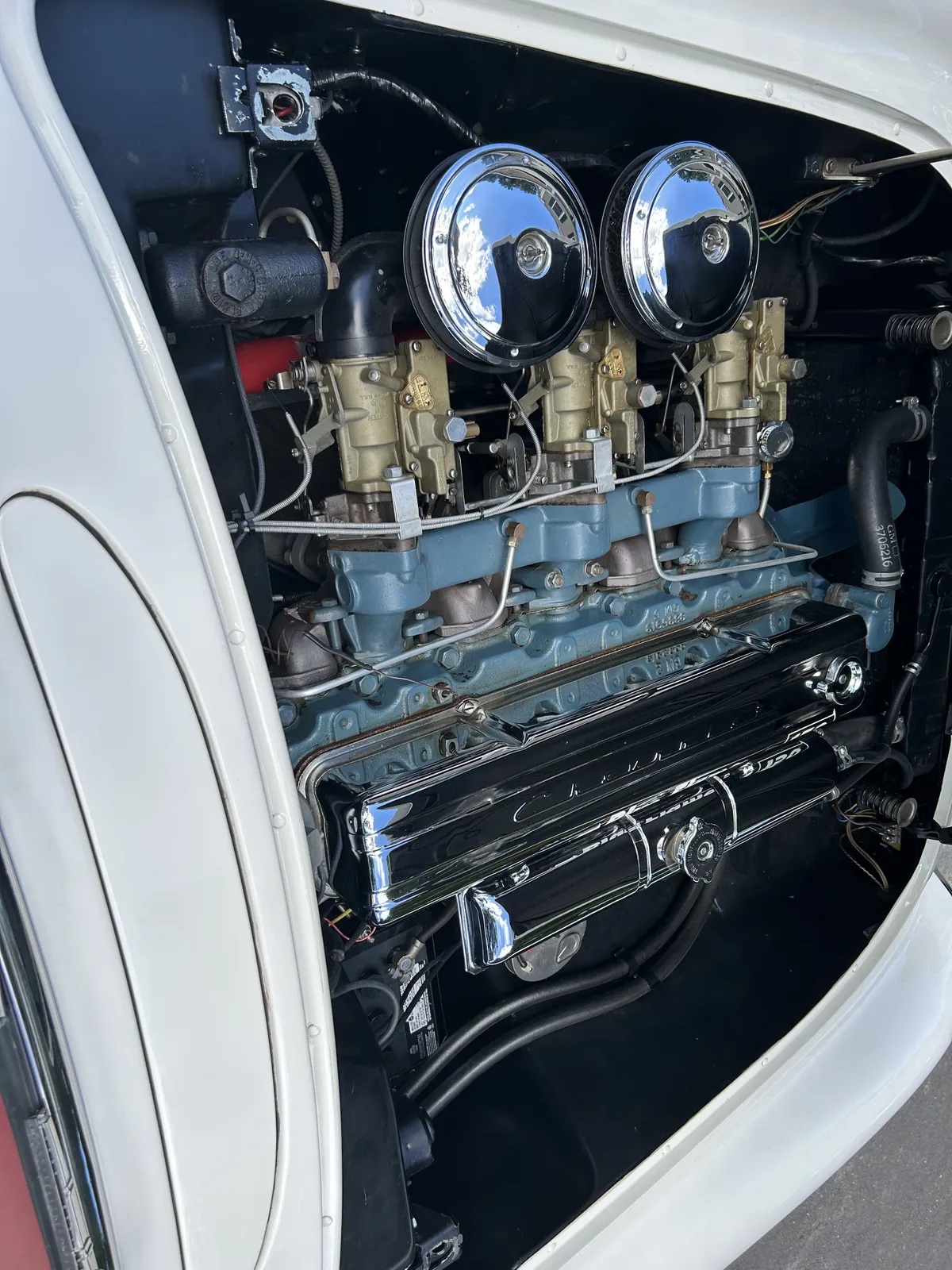 Chevrolet-Corvette-1954-Polo-White-Red-8