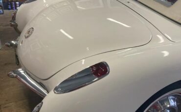 Chevrolet-Corvette-1956-3